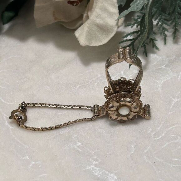 Rare Vtg Glove Purse Scarf Opera Size 3 1/4" Gold-tone Floral Engraved MOP Inset - Picture 13 of 14